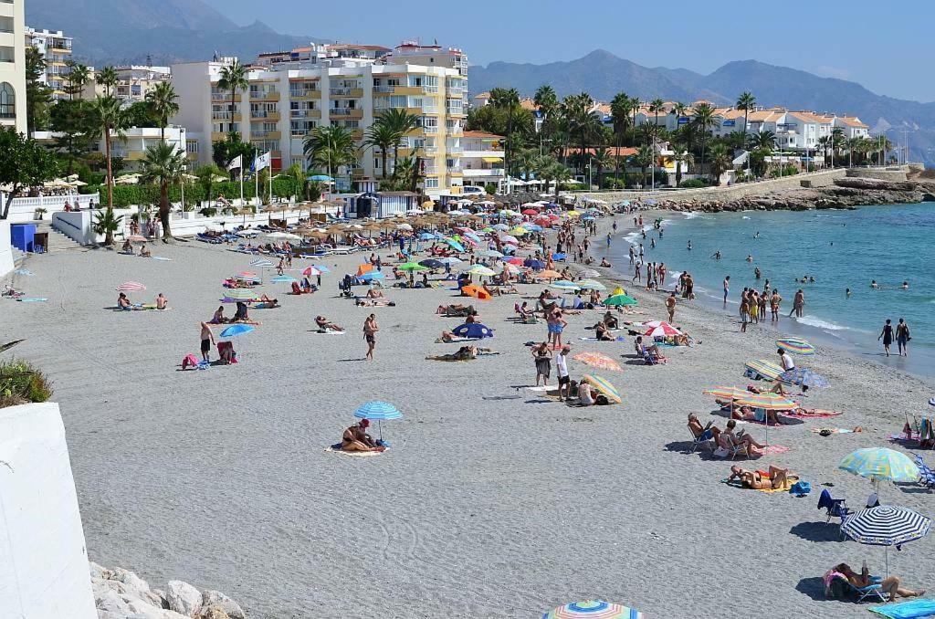 Apartamento Toboso Lena Nerja Ngoại thất bức ảnh